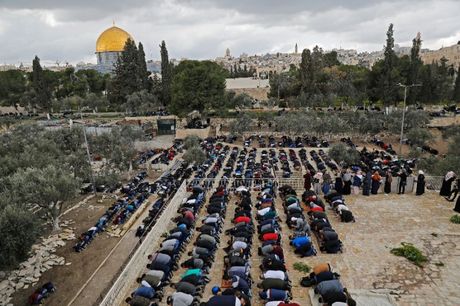 Samakah Perlakuan Dunia Jika Masjid Al-Aqsa Terbakar Sebagaimana Notre Dame!?